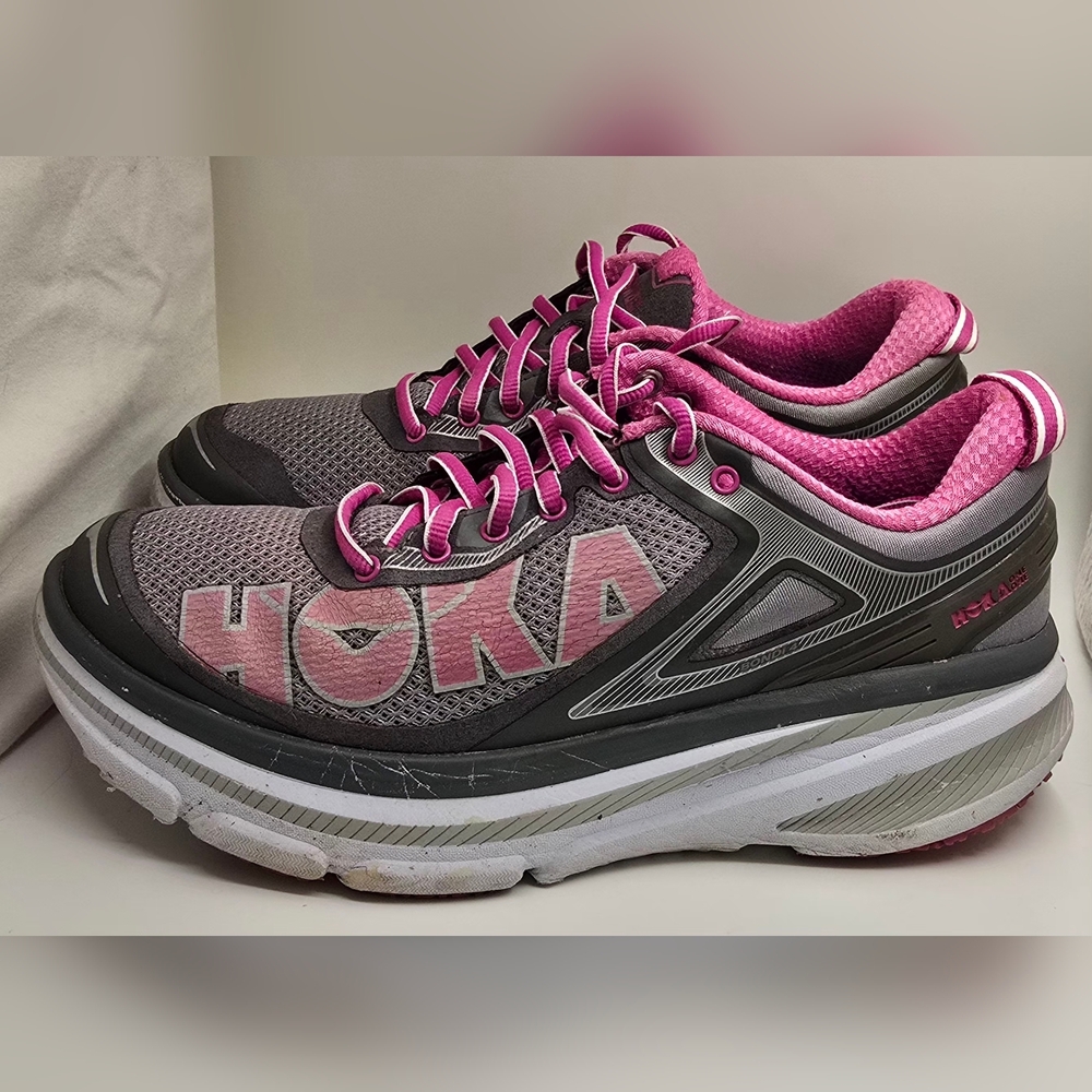 Hoka One Bondi 4 Women's Sneakers in Pink and Gray 8